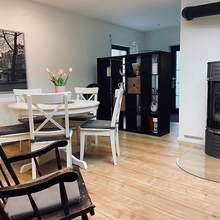 Ferienwohnung Tulpenweg Mit Kaminofen ハイガー エクステリア 写真